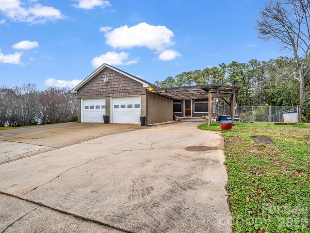 353 Country Club Road, Shelby, NC 28150