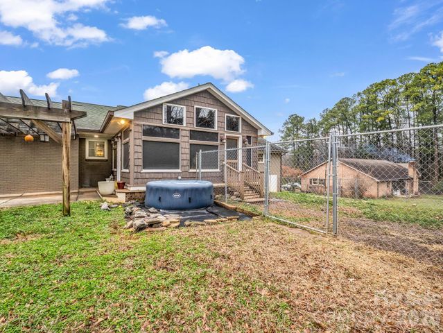 353 Country Club Road, Shelby, NC 28150