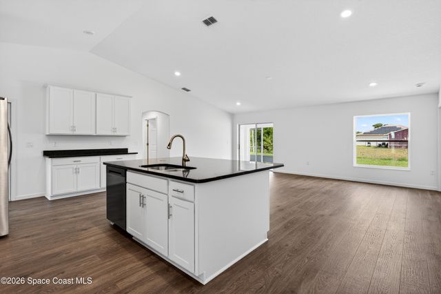 1098 Big Horn Circle NW, Palm Bay, FL 32907