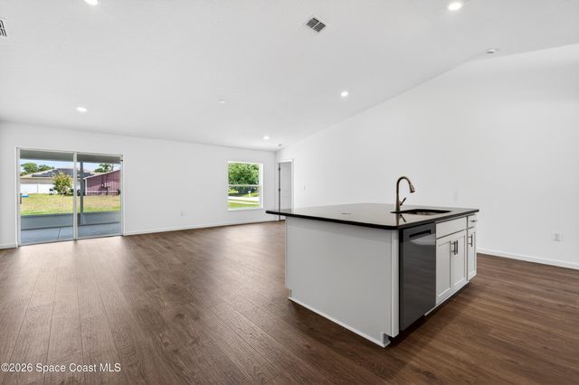 1098 Big Horn Circle NW, Palm Bay, FL 32907