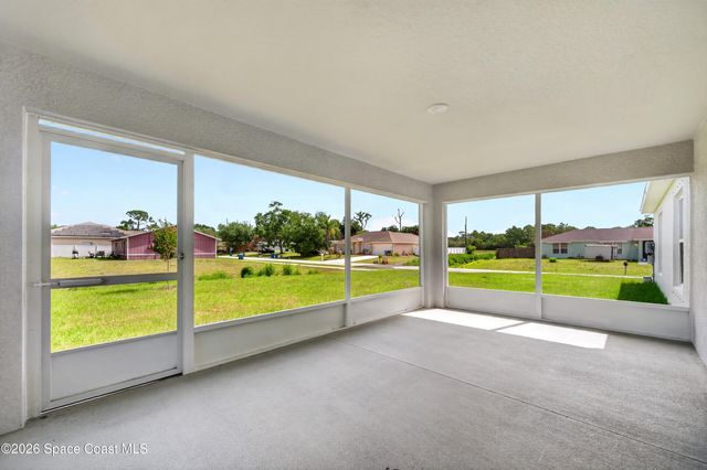 1098 Big Horn Circle NW, Palm Bay, FL 32907