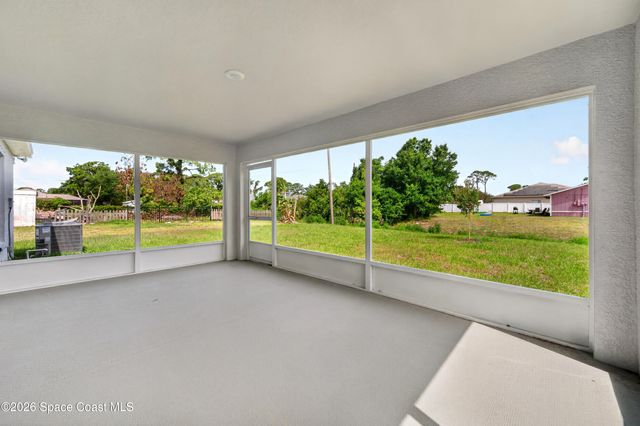 1098 Big Horn Circle NW, Palm Bay, FL 32907