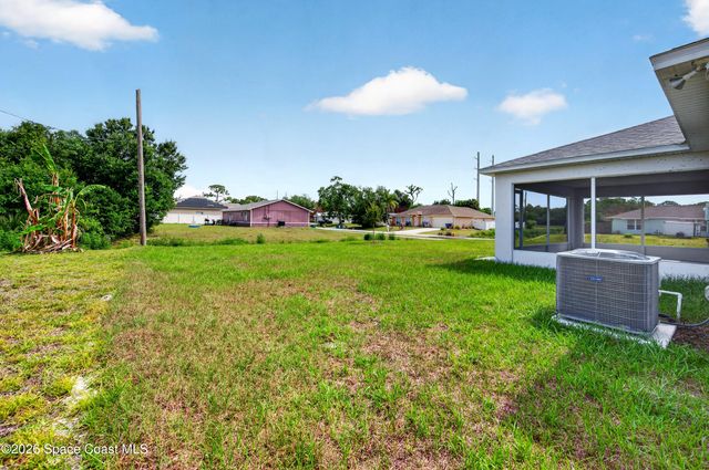 1098 Big Horn Circle NW, Palm Bay, FL 32907