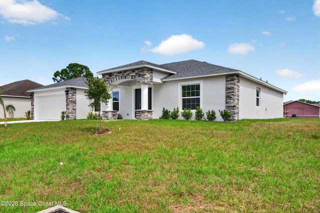 1098 Big Horn Circle NW, Palm Bay, FL 32907