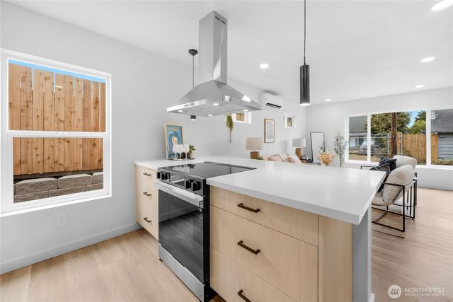 1602 Baker Ave #B, Everett, WA 98201