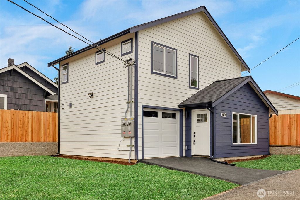 1602 Baker Ave #B, Everett, WA 98201