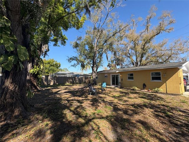 3932 MIDDLESEX PLACE, Sarasota, FL 34241