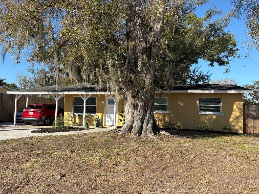 3932 MIDDLESEX PLACE, Sarasota, FL 34241