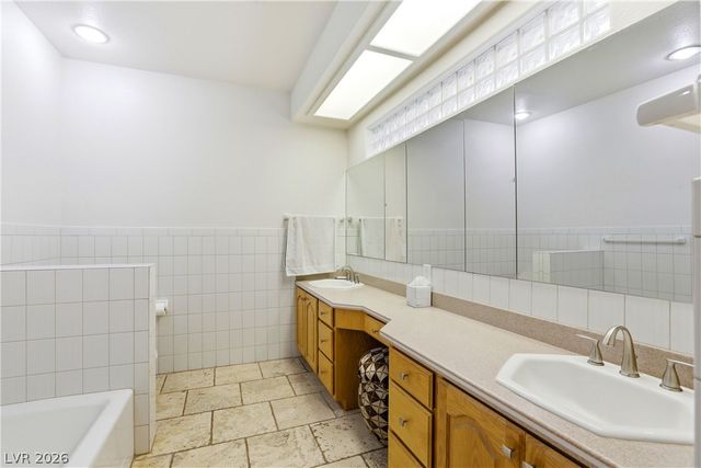 1940 Jasmine Joy Court, Las Vegas, NV 89117