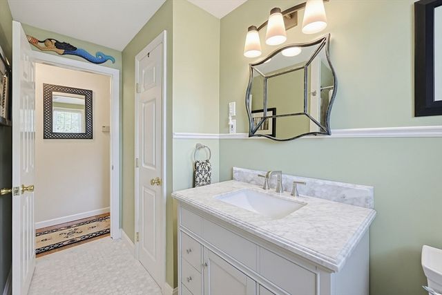 1 Fisher Street, Holliston, MA 01746