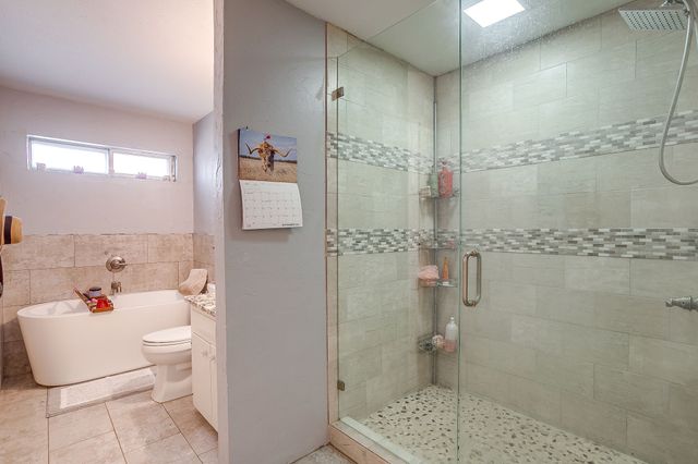 921 Overhill Drive, Bedford, TX 76022