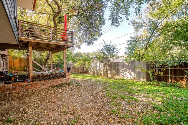 921 Overhill Drive, Bedford, TX 76022