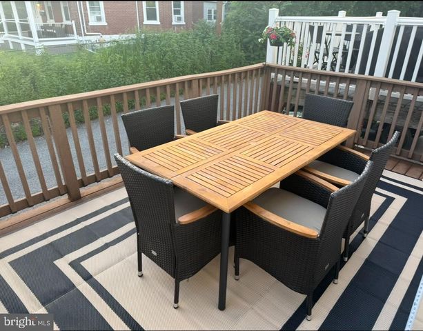 6 FRANKLIN AVE, Phoenixville, PA 19460