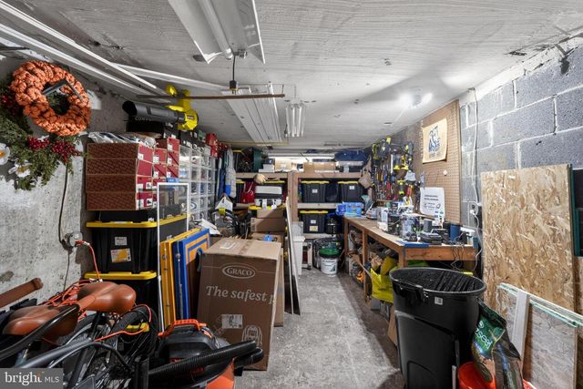 6 FRANKLIN AVE, Phoenixville, PA 19460