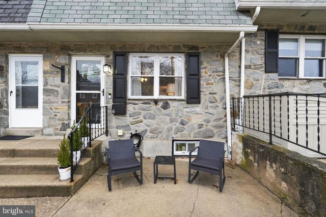 6 FRANKLIN AVE, Phoenixville, PA 19460