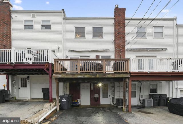 6 FRANKLIN AVE, Phoenixville, PA 19460