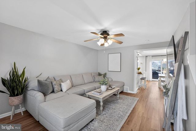 6 FRANKLIN AVE, Phoenixville, PA 19460