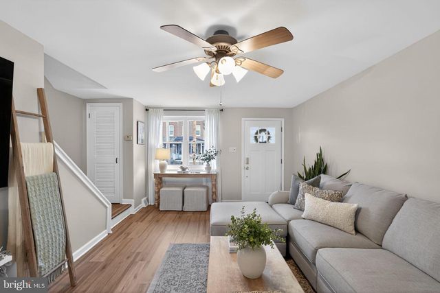 6 FRANKLIN AVE, Phoenixville, PA 19460