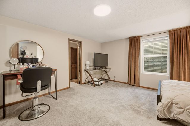 4109 N Danbury St, Bel Aire, KS 67220