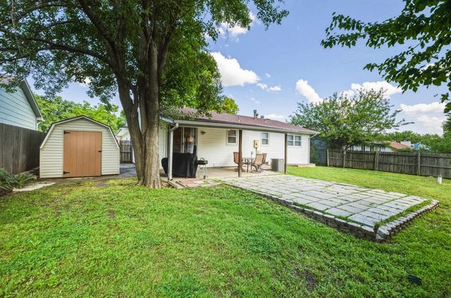 4109 N Danbury St, Bel Aire, KS 67220