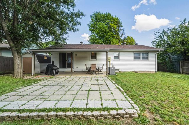 4109 N Danbury St, Bel Aire, KS 67220