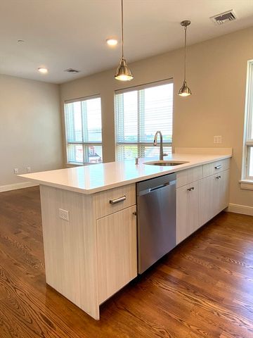 1 Everett St. 201, Boston, MA 02134