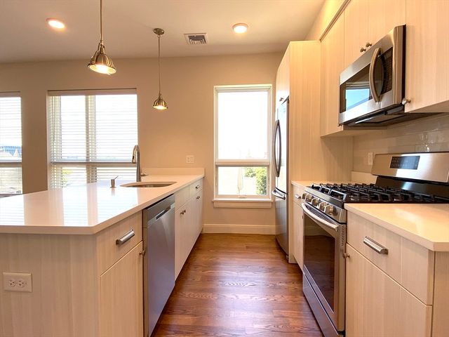 1 Everett St. 201, Boston, MA 02134