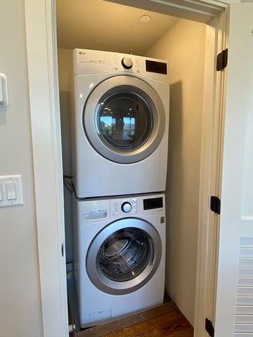1 Everett St. 201, Boston, MA 02134