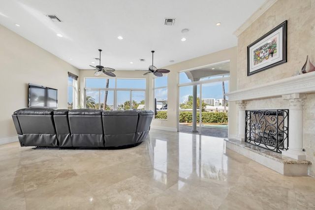 1261 NE 27th Way, Pompano Beach, FL 33062