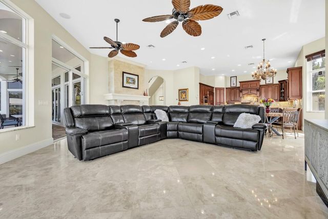 1261 NE 27th Way, Pompano Beach, FL 33062