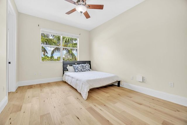 1261 NE 27th Way, Pompano Beach, FL 33062