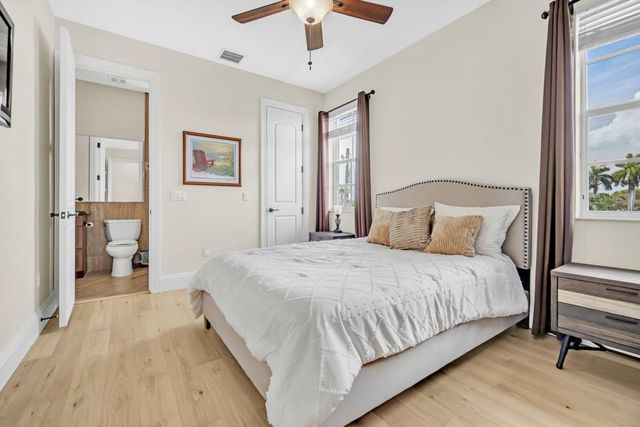 1261 NE 27th Way, Pompano Beach, FL 33062