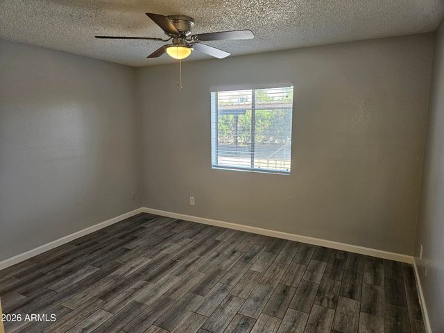 3818 E EARLL Drive 6, Phoenix, AZ 85018