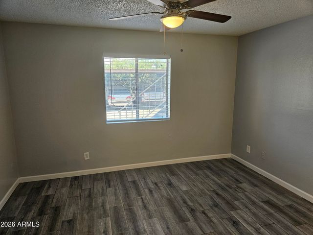 3818 E EARLL Drive 6, Phoenix, AZ 85018