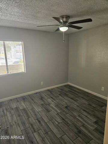 3818 E EARLL Drive 6, Phoenix, AZ 85018