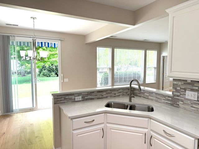 13053 Dearborn Trail, Huntley, IL 60142