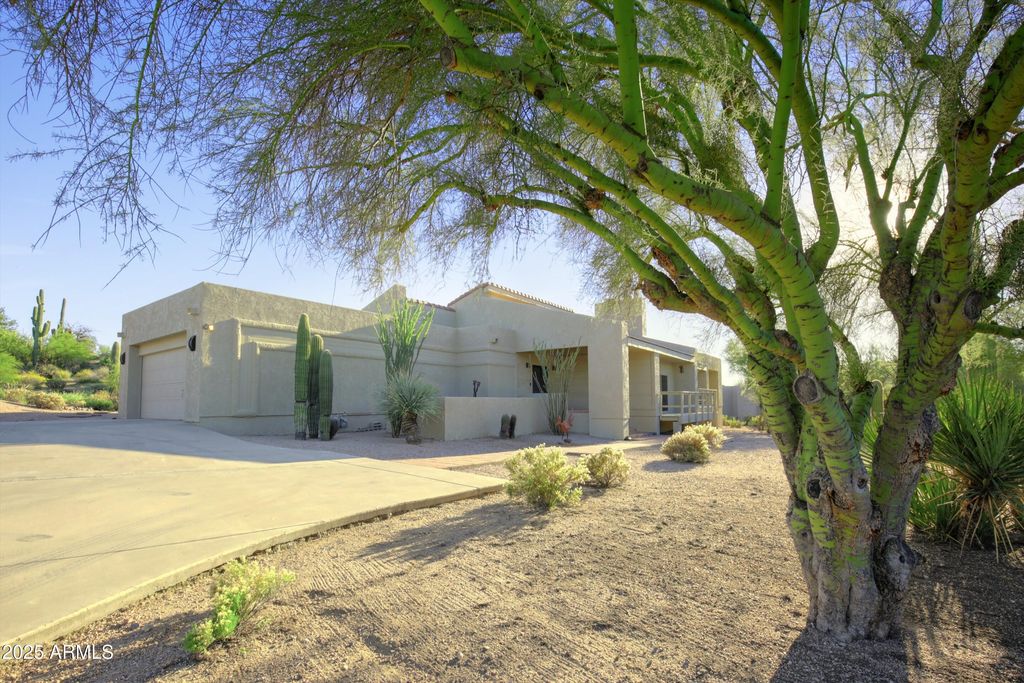 8249 E CAREFREE Drive, Carefree, AZ 85377 — photo 5