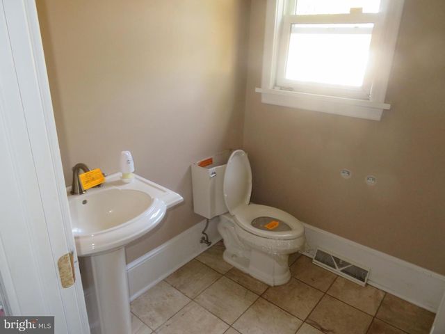 125 W COTTAGE AVE, Haddonfield, NJ 08033