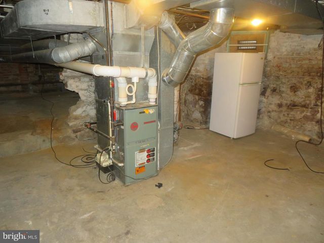 125 W COTTAGE AVE, Haddonfield, NJ 08033