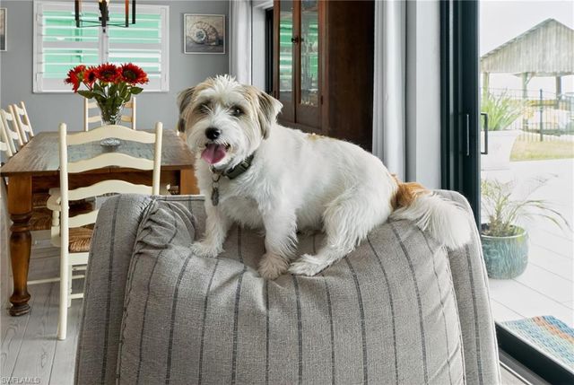 190 Tahiti CIR, Naples, FL 34113