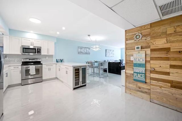 19370 Collins Avenue 1121, Sunny Isles Beach, FL 33160