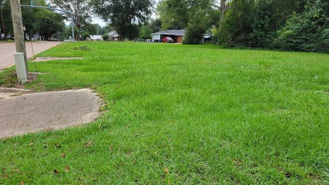 115 N Texas Street, Deridder, LA 70634