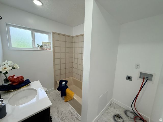 5447 S 2425 W, Roy, UT 84067