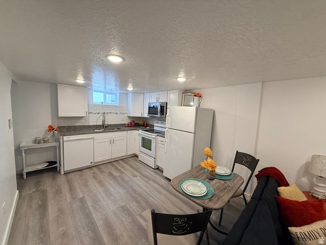 5447 S 2425 W, Roy, UT 84067