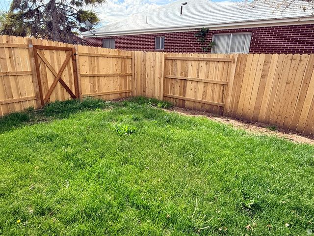 5447 S 2425 W, Roy, UT 84067