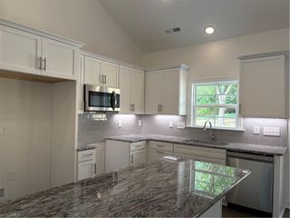 105 Old Cabin Lane, Kernersville, NC 27284