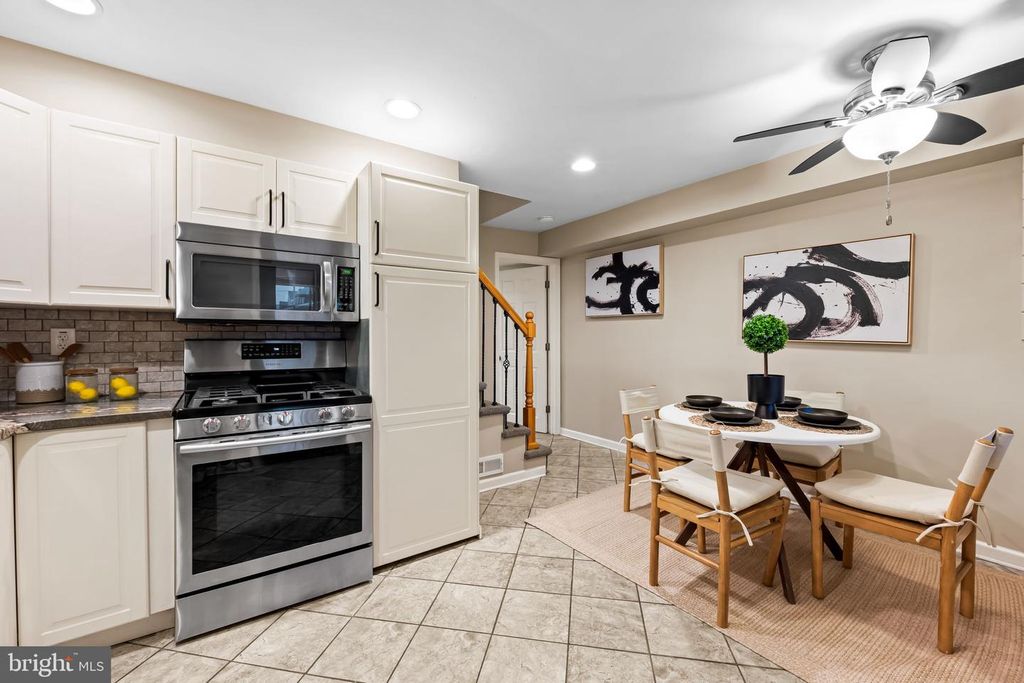 Image 11 of property listing at 1817 DUNMERE RD, Baltimore, MD 21222