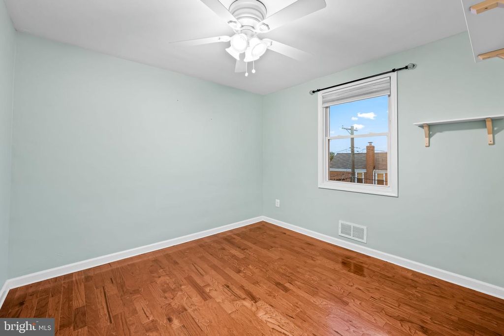 Image 17 of property listing at 1817 DUNMERE RD, Baltimore, MD 21222