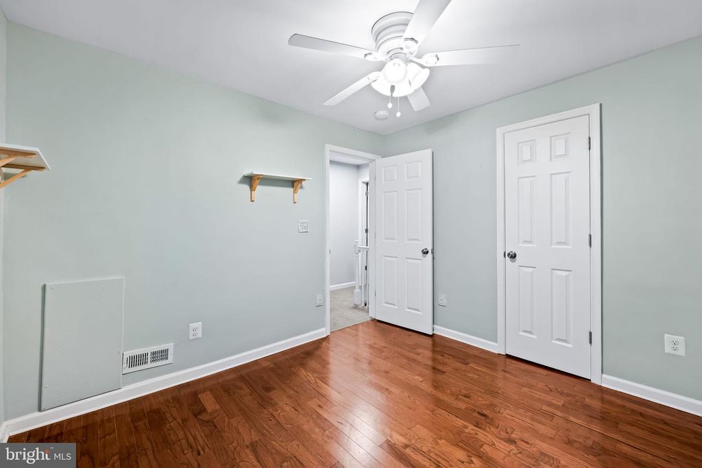 Image 18 of property listing at 1817 DUNMERE RD, Baltimore, MD 21222