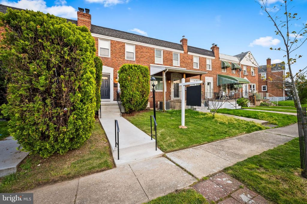 Image 2 of property listing at 1817 DUNMERE RD, Baltimore, MD 21222